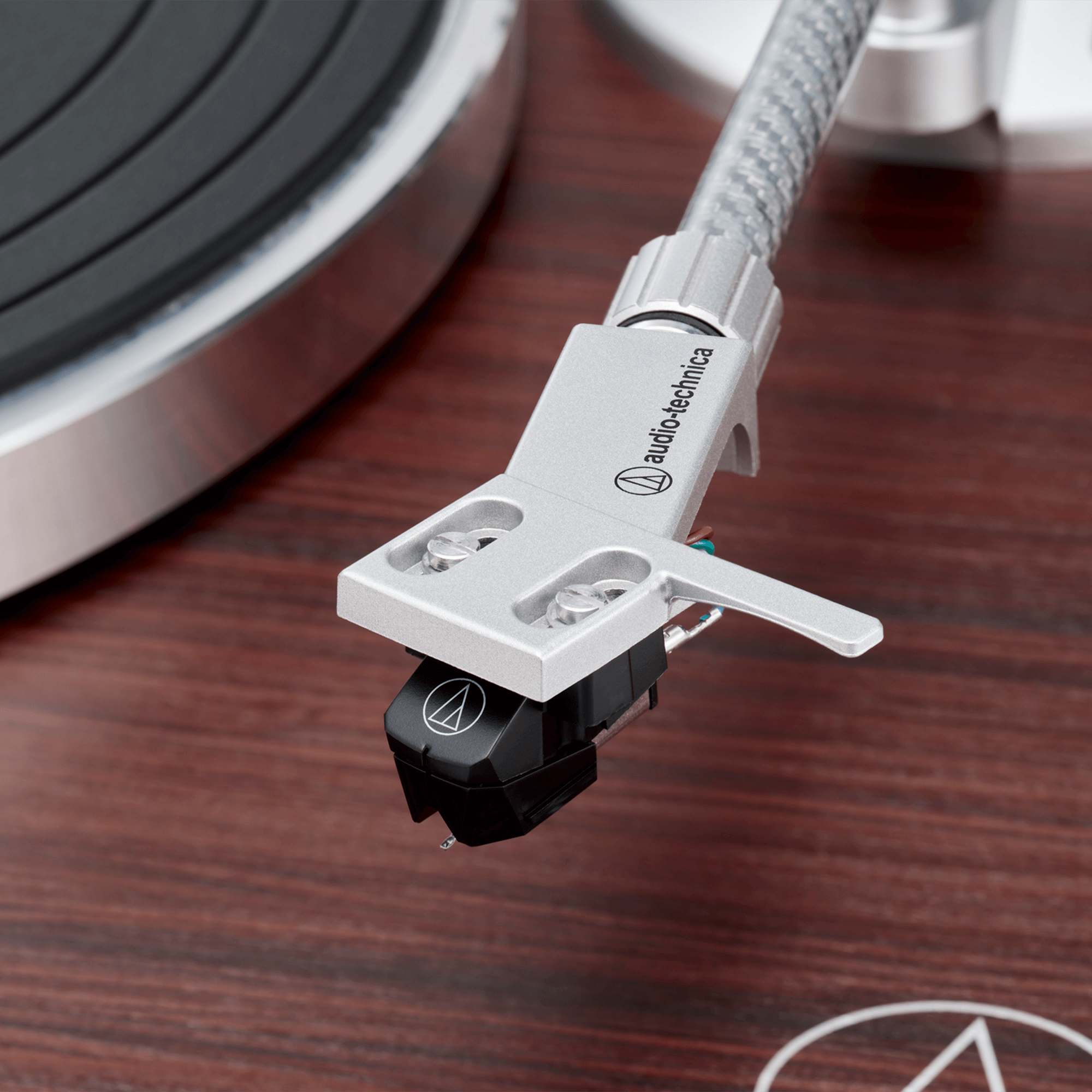 Audio Technica - AT-LPW50BT Manual Belt-Drive Turntable (Wireless & Analog)